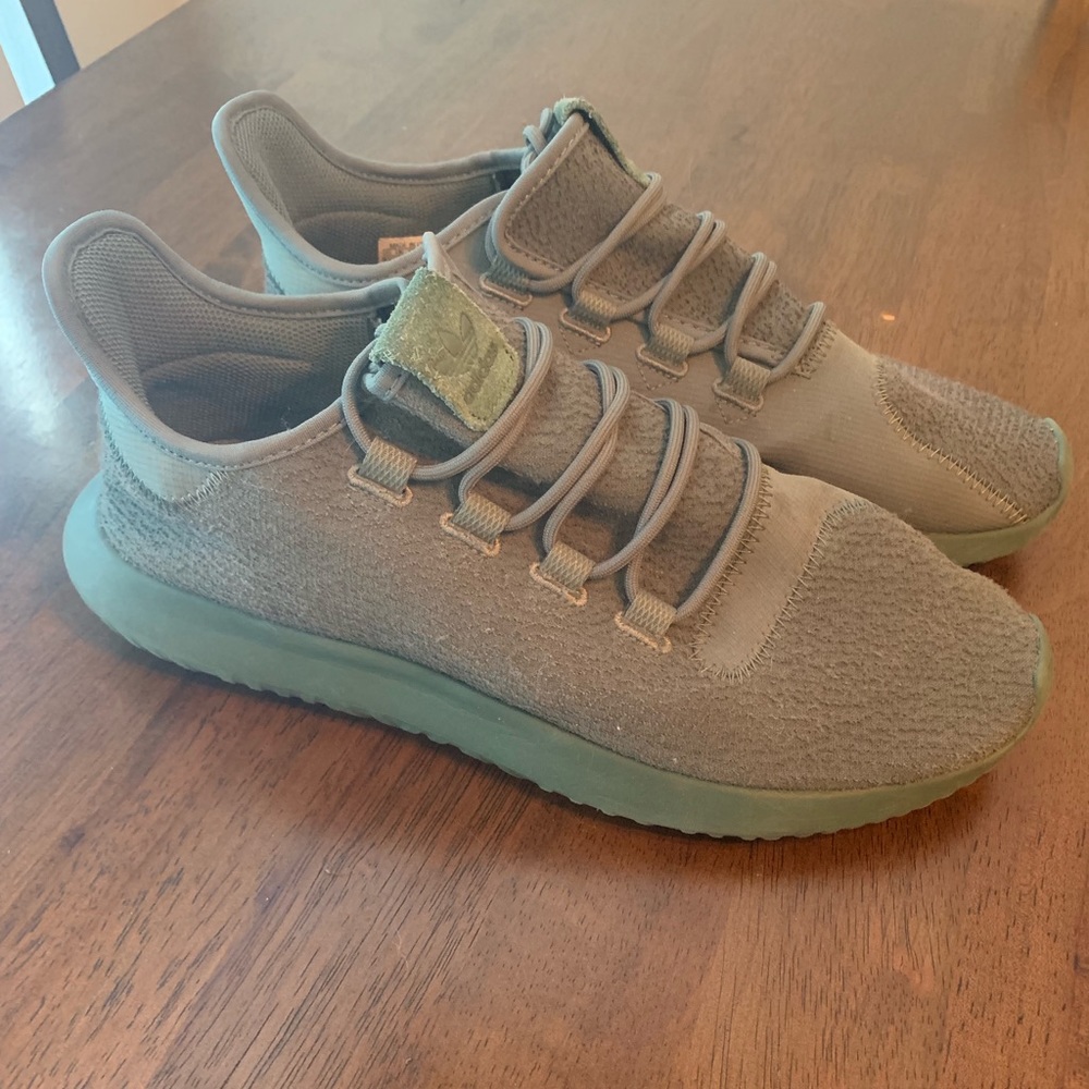 Men’s Adidas Tubular Army Green Size 9.5